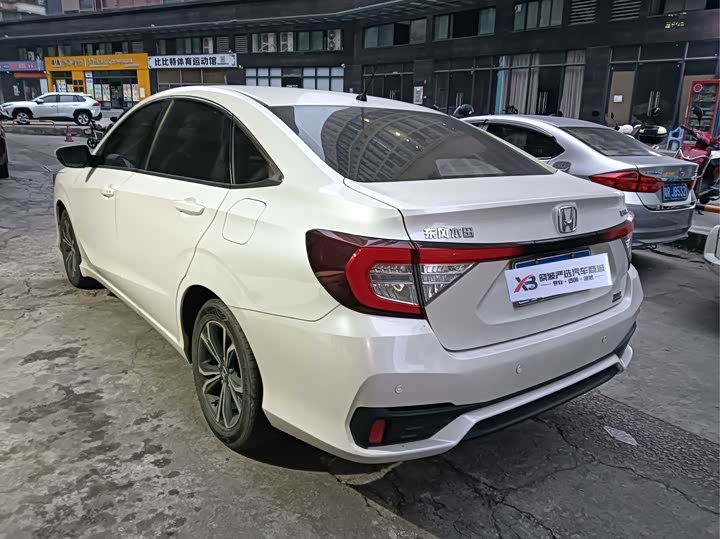 Фото 4 - Honda Envix