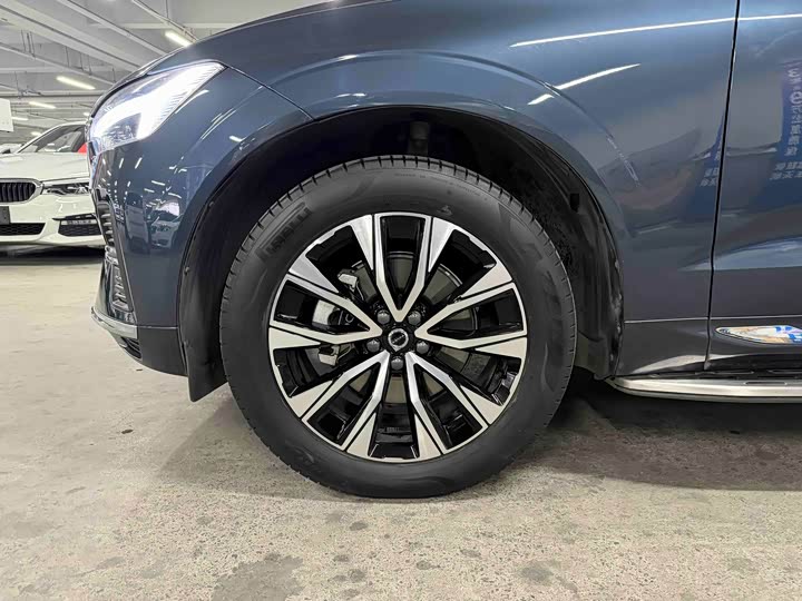 Фото 7 - Volvo XC60