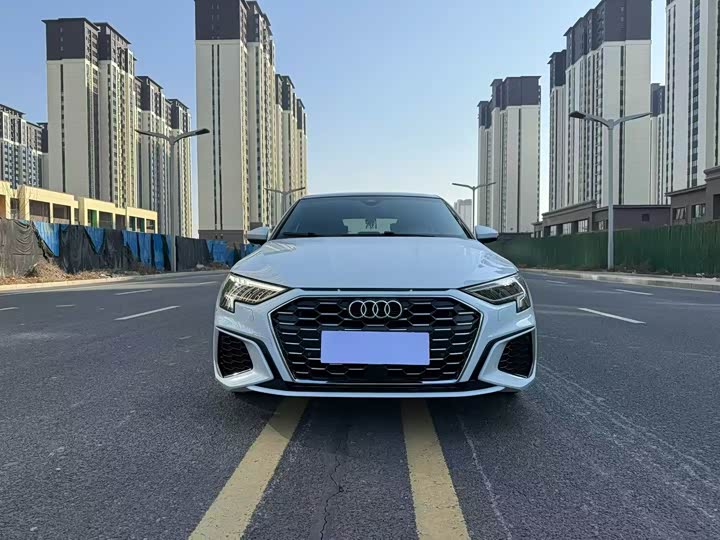 Фото 2 - Audi A3