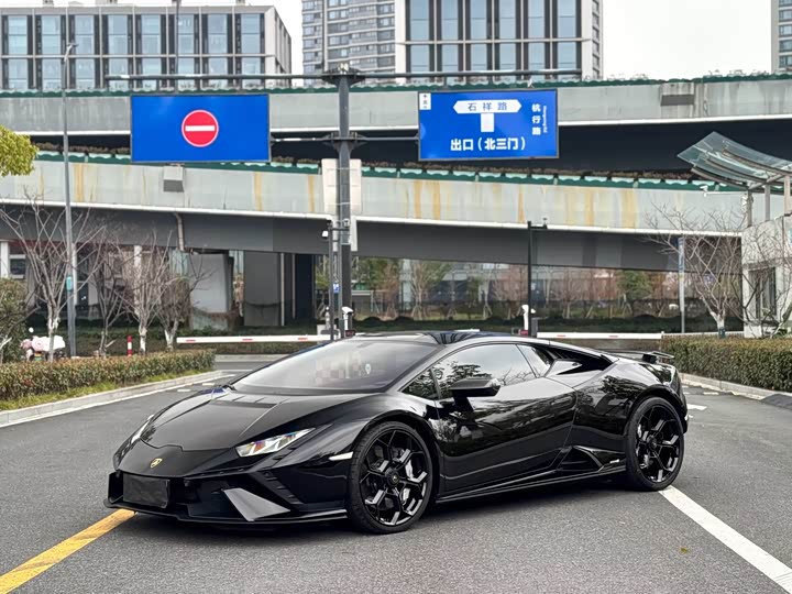 Фото 3 - Lamborghini Huracán