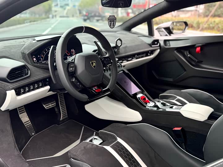 Фото 5 - Lamborghini Huracán