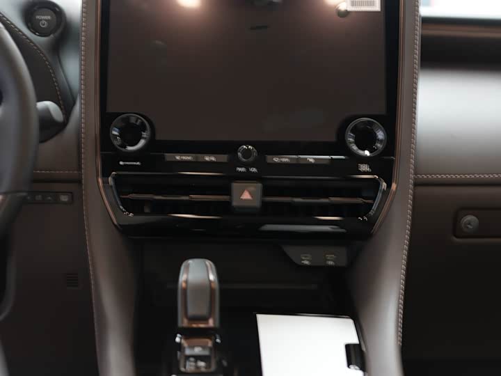 Photo 9 - Toyota Alphard