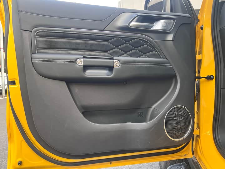 Фото 6 - Tank 300