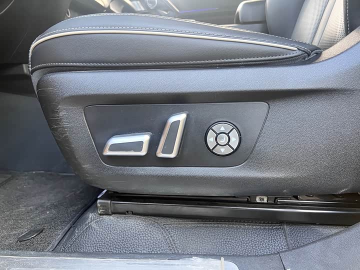 Фото 9 - Tank 300