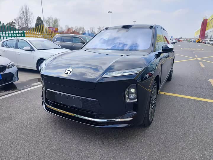 Фото 2 - Nio ES8