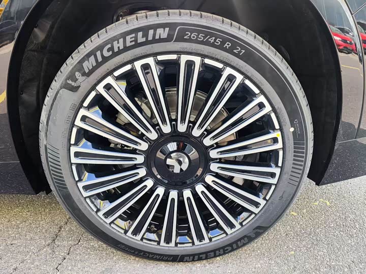 Фото 7 - Nio ES8