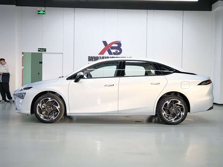 Photo 4 - GAC Aion S Max