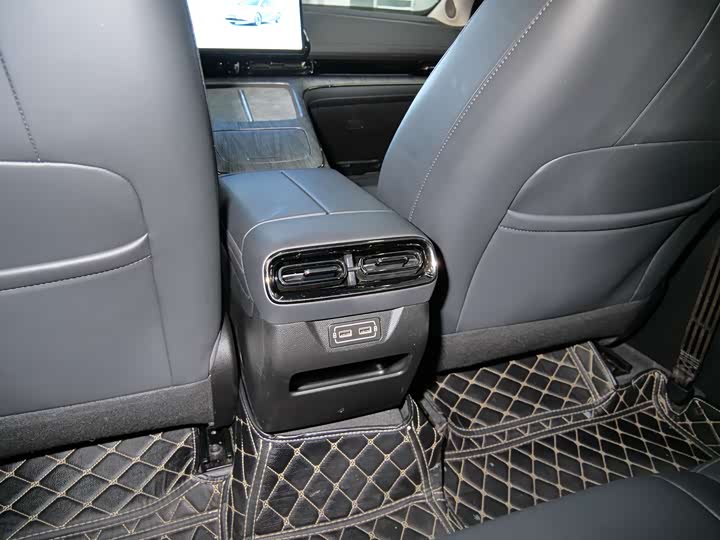 Photo 8 - GAC Aion S Max