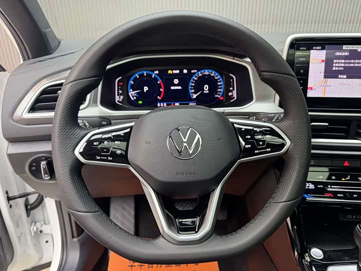 Фото 7 - Volkswagen T-Roc