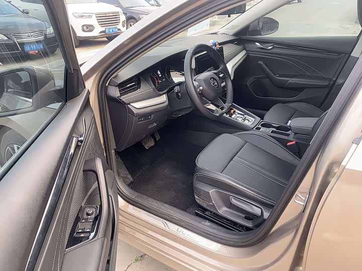 Фото 7 - Skoda Octavia Pro