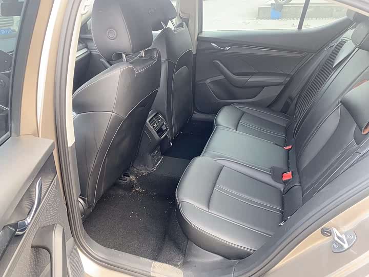 Фото 8 - Skoda Octavia Pro