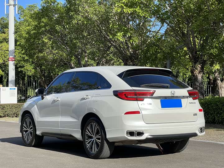 Photo 7 - Honda Avancier