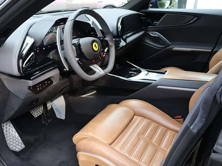 Фото 4 - Ferrari Purosangue