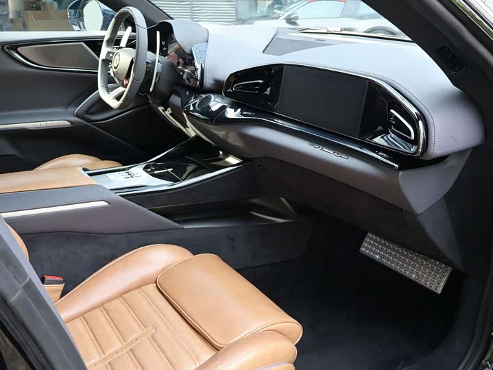 Фото 5 - Ferrari Purosangue