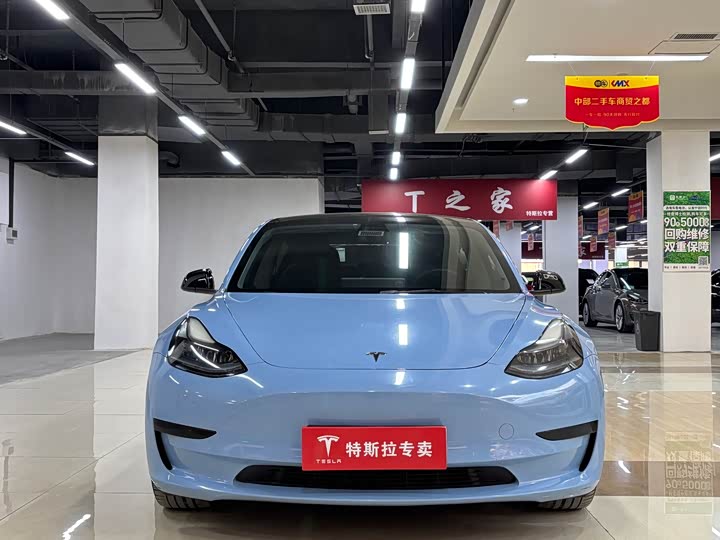 Фото 2 - Tesla Model 3