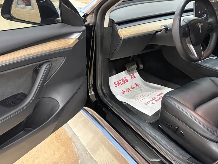 Фото 7 - Tesla Model 3