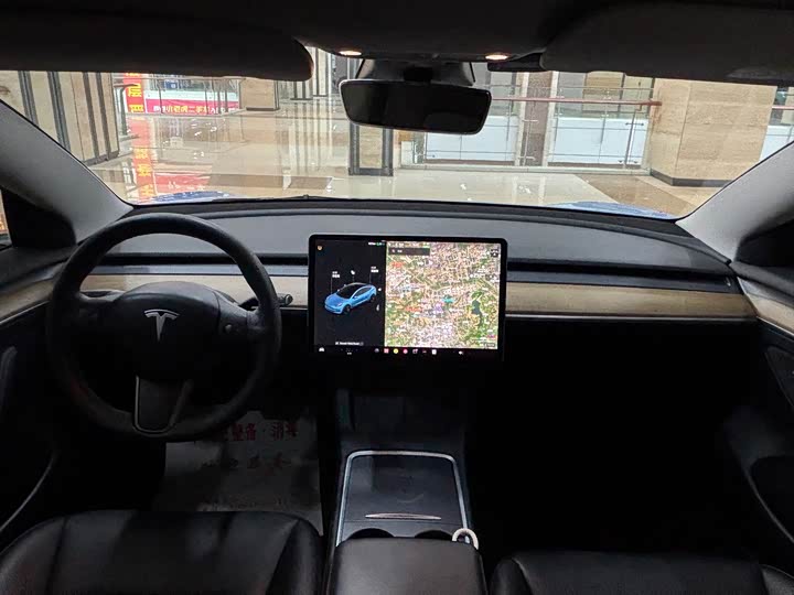 Фото 9 - Tesla Model 3