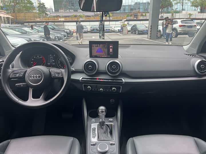 Фото 8 - Audi Q2L