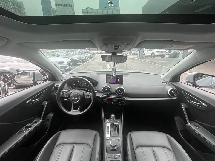 Фото 9 - Audi Q2L