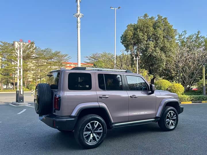 Фото 6 - Tank 300