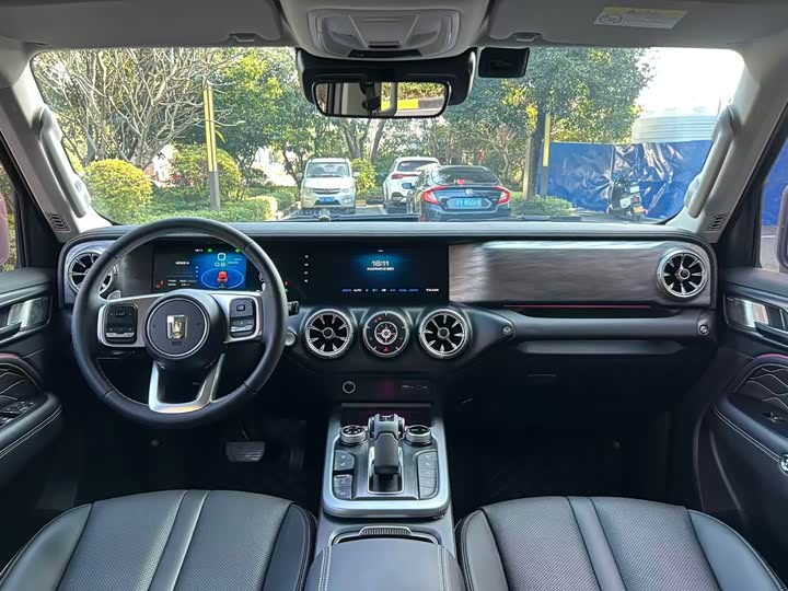 Фото 8 - Tank 300