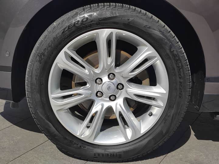 Фото 4 - Land Rover Range Rover Velar