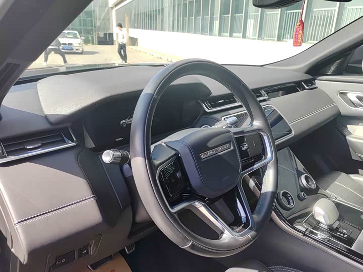 Фото 8 - Land Rover Range Rover Velar