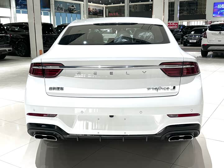 Фото 8 - Geely Preface