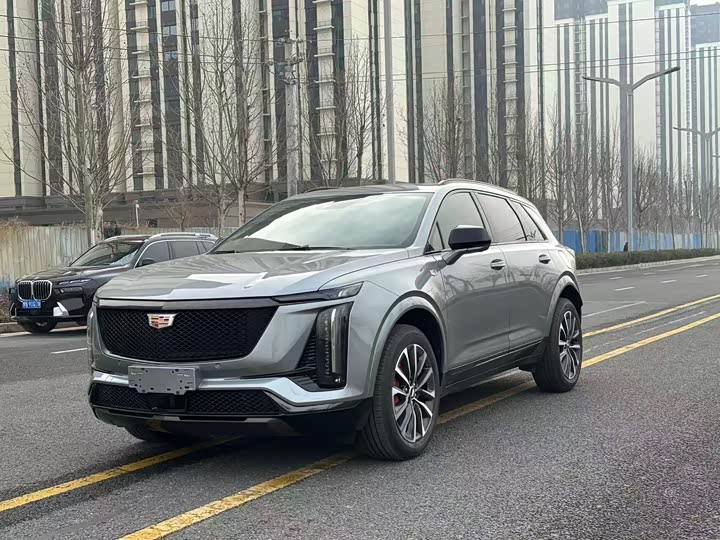 Фото 1 - Cadillac XT5