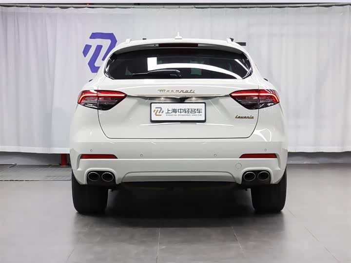 Фото 3 - Maserati Levante