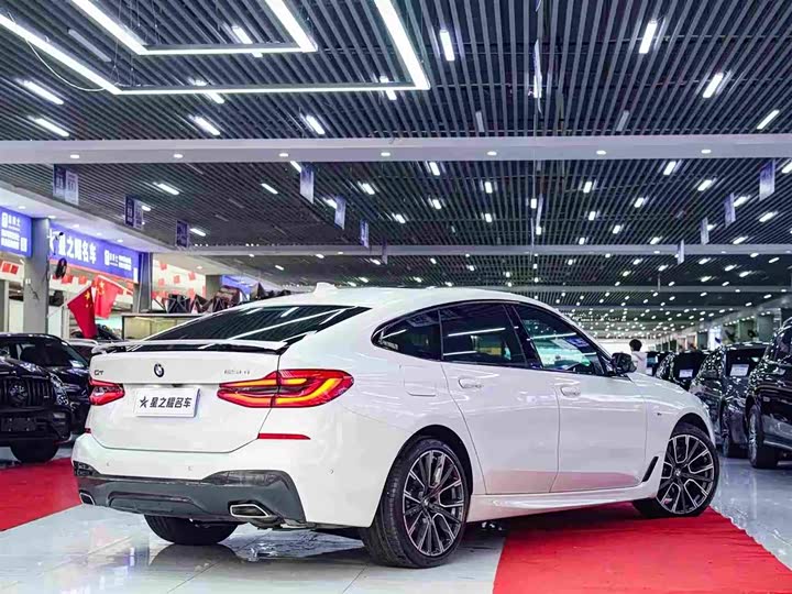 Фото 3 - BMW 6 Series GT