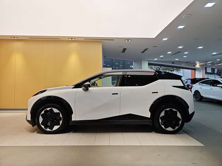 Фото 6 - Zeekr X