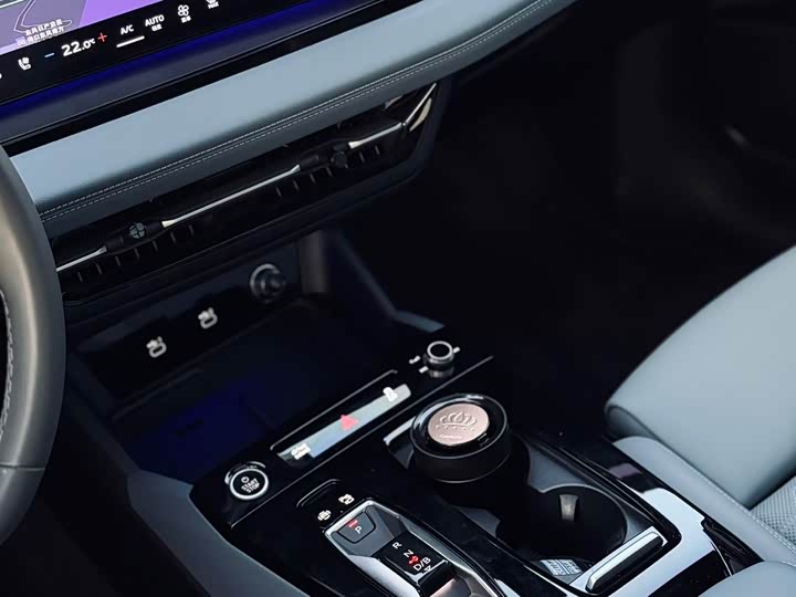 Фото 2 - Audi Q6L e-tron