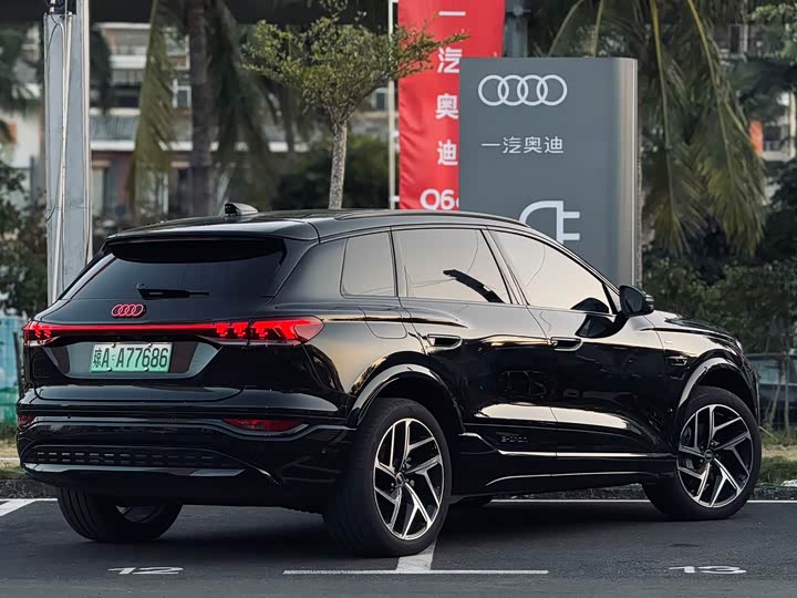 Фото 8 - Audi Q6L e-tron