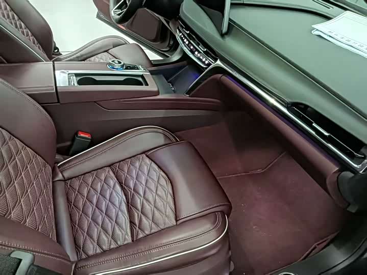 Фото 8 - Cadillac CT6