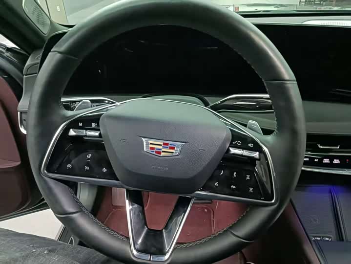 Фото 9 - Cadillac CT6