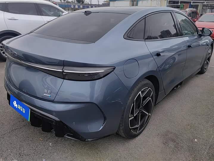 Фото 3 - BYD Seal