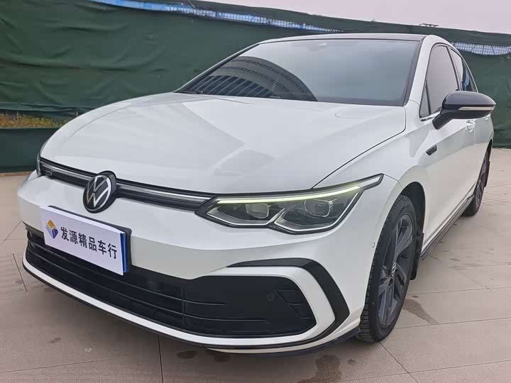 Фото 1 - Volkswagen Golf