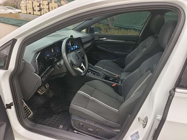 Фото 5 - Volkswagen Golf