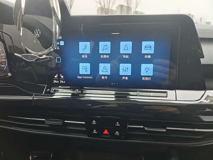 Фото 8 - Volkswagen Golf