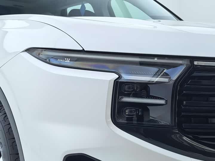 Фото 4 - Ford Edge