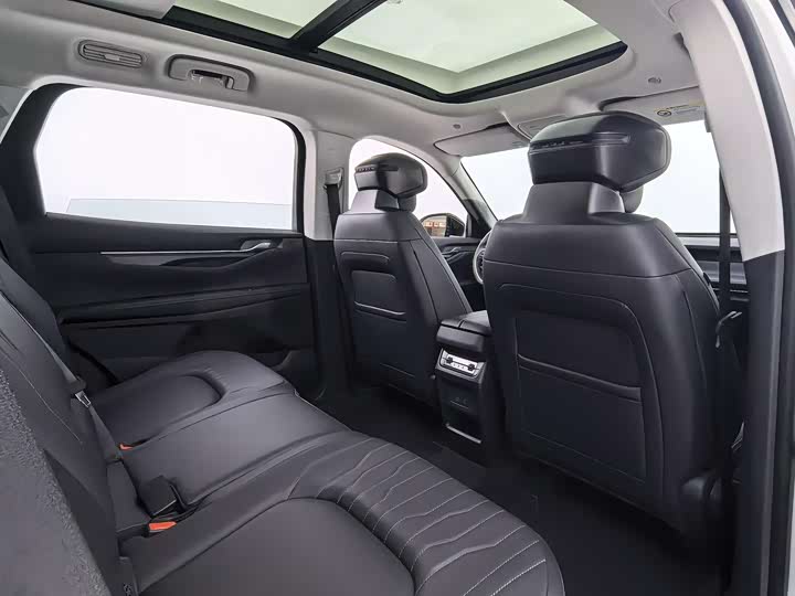 Фото 8 - Ford Edge