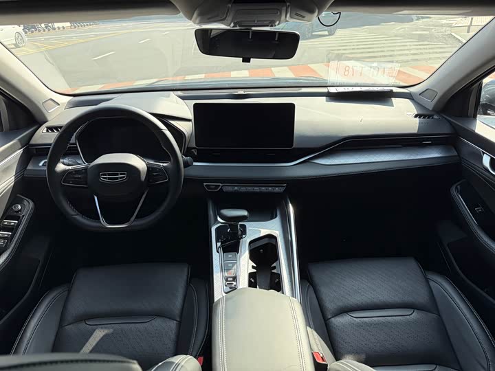 Фото 9 - Geely Preface