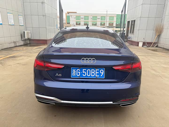 Фото 5 - Audi A5