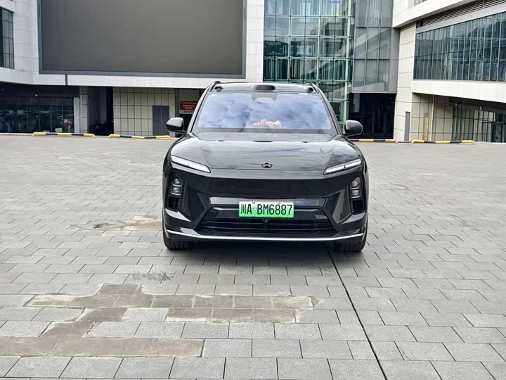 Фото 2 - Nio ES6