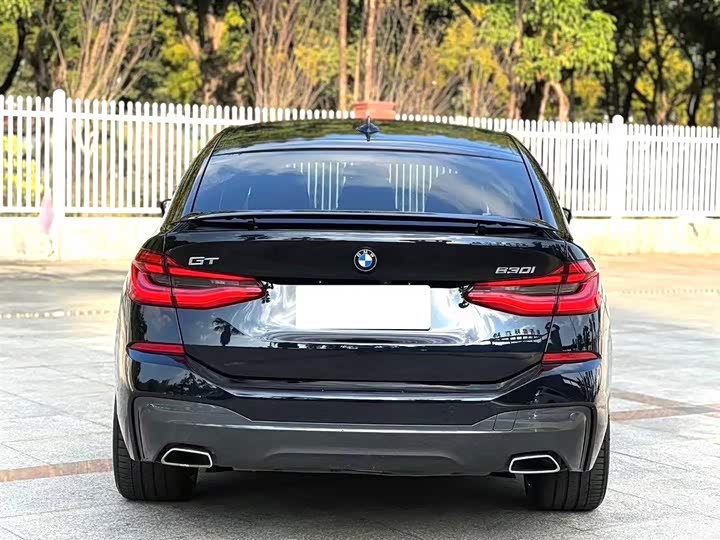 Фото 8 - BMW 6 Series GT