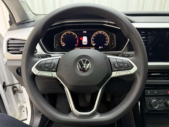 Фото 8 - Volkswagen Tacqua