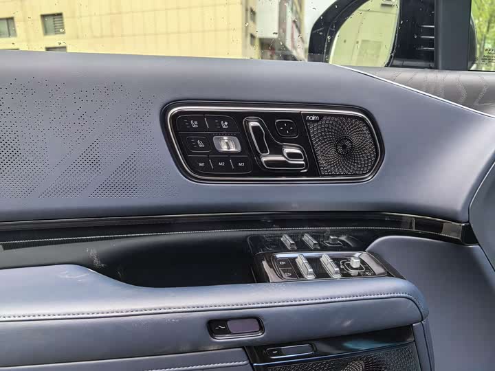 Фото 7 - Zeekr 9X