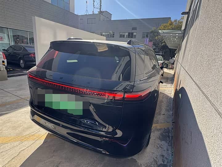 Фото 2 - XPeng G9