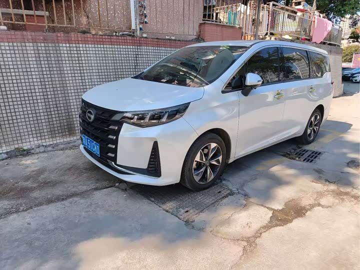 Фото 1 - GAC Trumpchi M6